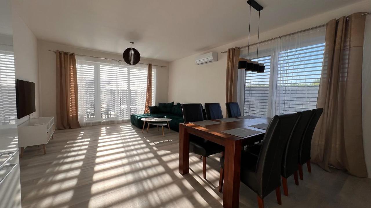 Klimatizovany Apartmanovy Dom S Virivkou, 9B Villa Janosikova Екстериор снимка